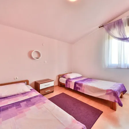 Fani-4 By Interhome * Banjol