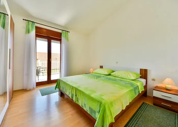 Apartment Apartment Fani-4 By Interhome